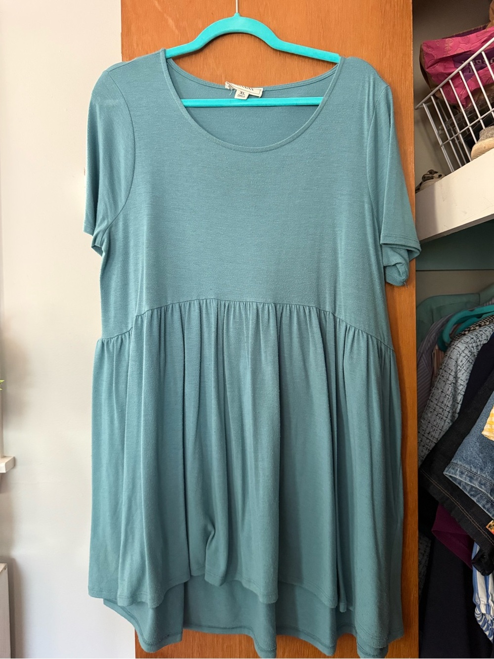 Casual Scoop-Neck Babydoll Tunic in Teal